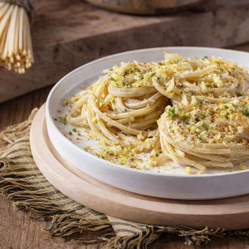 Spaghetti alla chitarra con alici e mollica croccante