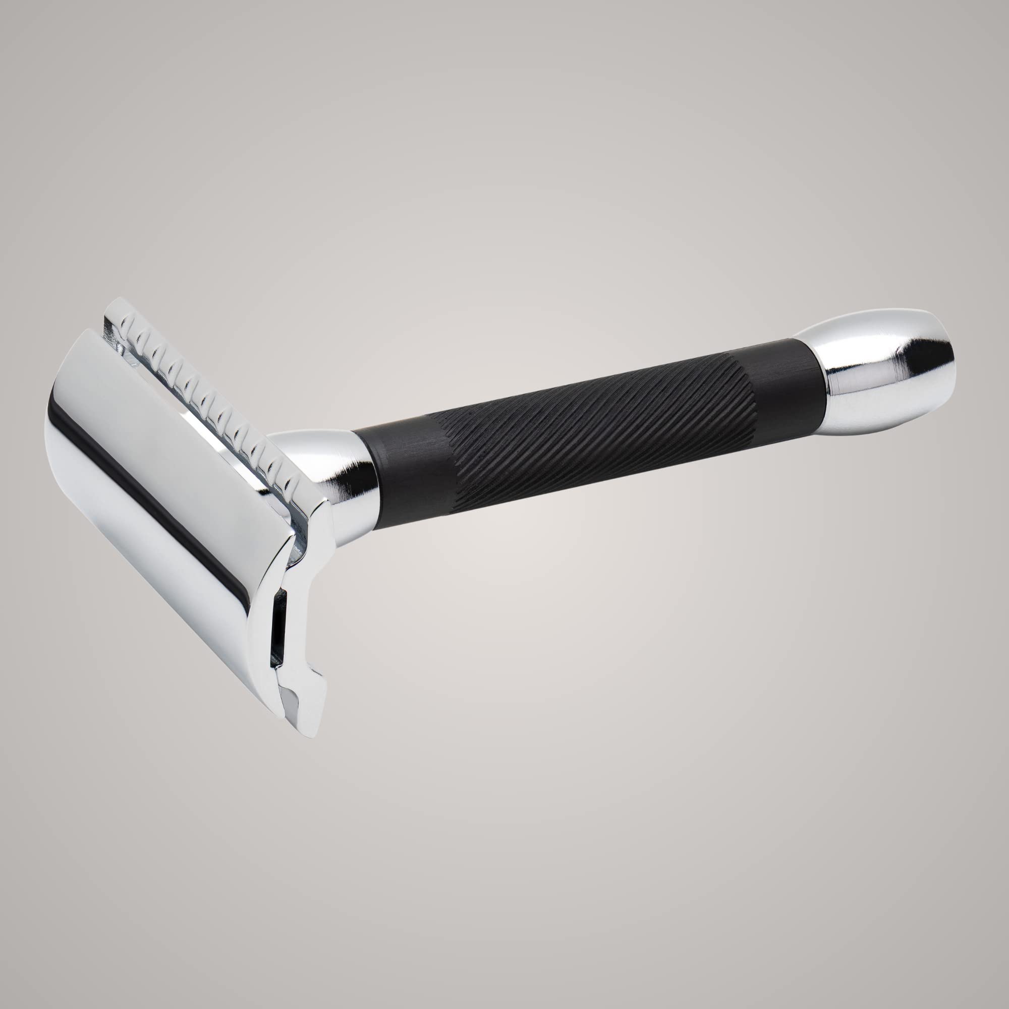 MERKUR Rasierhobel 30C | Glanzchrom/Schwarz | Dreiteiliger Rasierer mit geradem Schnitt | Rasierhobel mit geschlossenem Kamm | Ideal für Nassrasur | Zink, Aluminium, Messing | Made in Germany