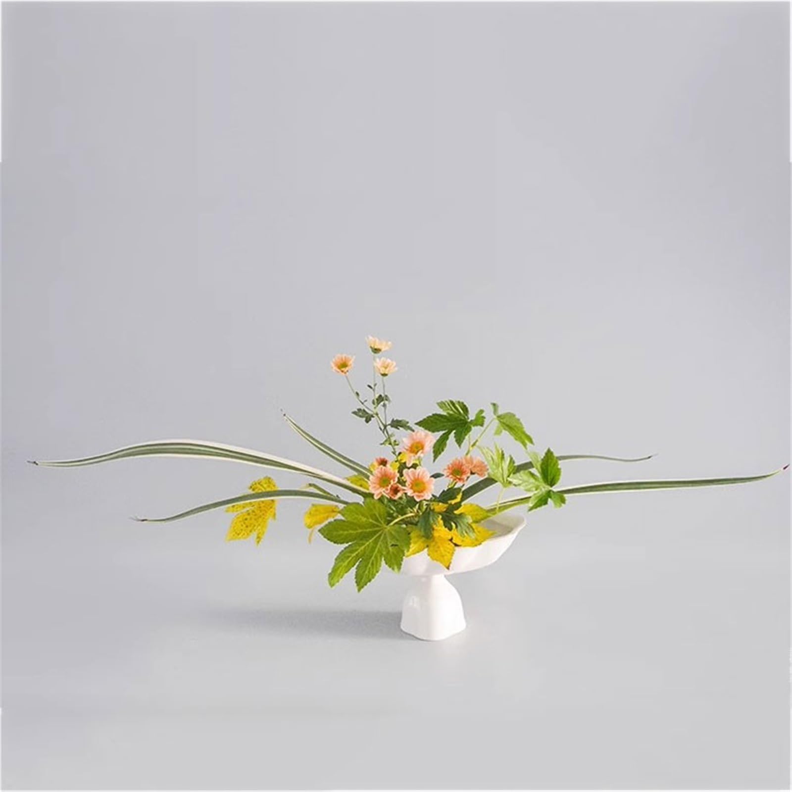 Bandeja de plantas Platillo de flores con bordes dorados y patas altas