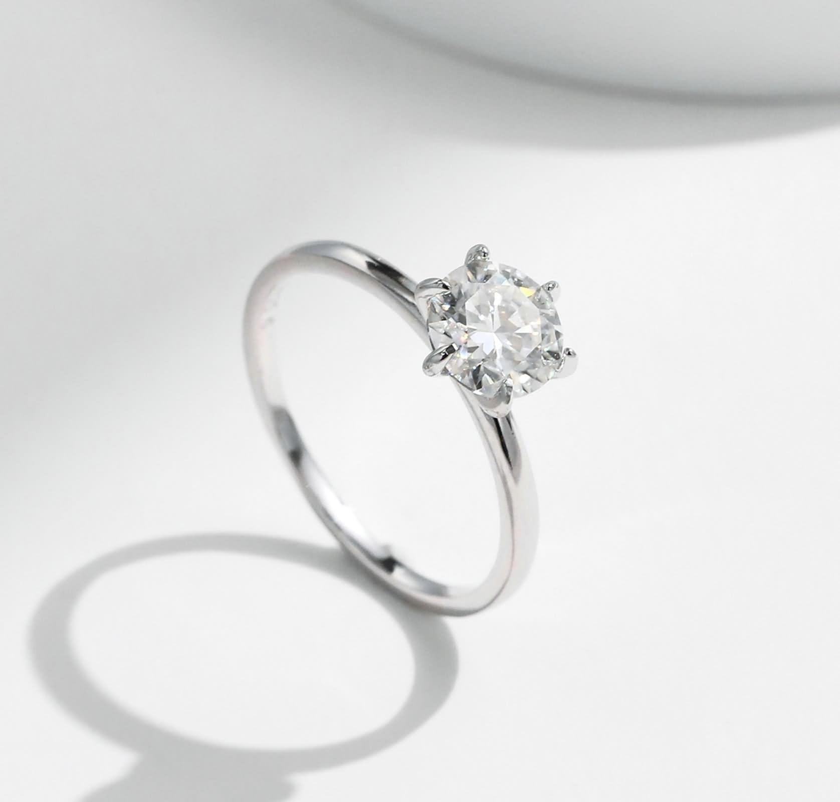 Set di anelli di fidanzamento da donna, rotondi, con moissanite bianca, forma rotonda, oro bianco