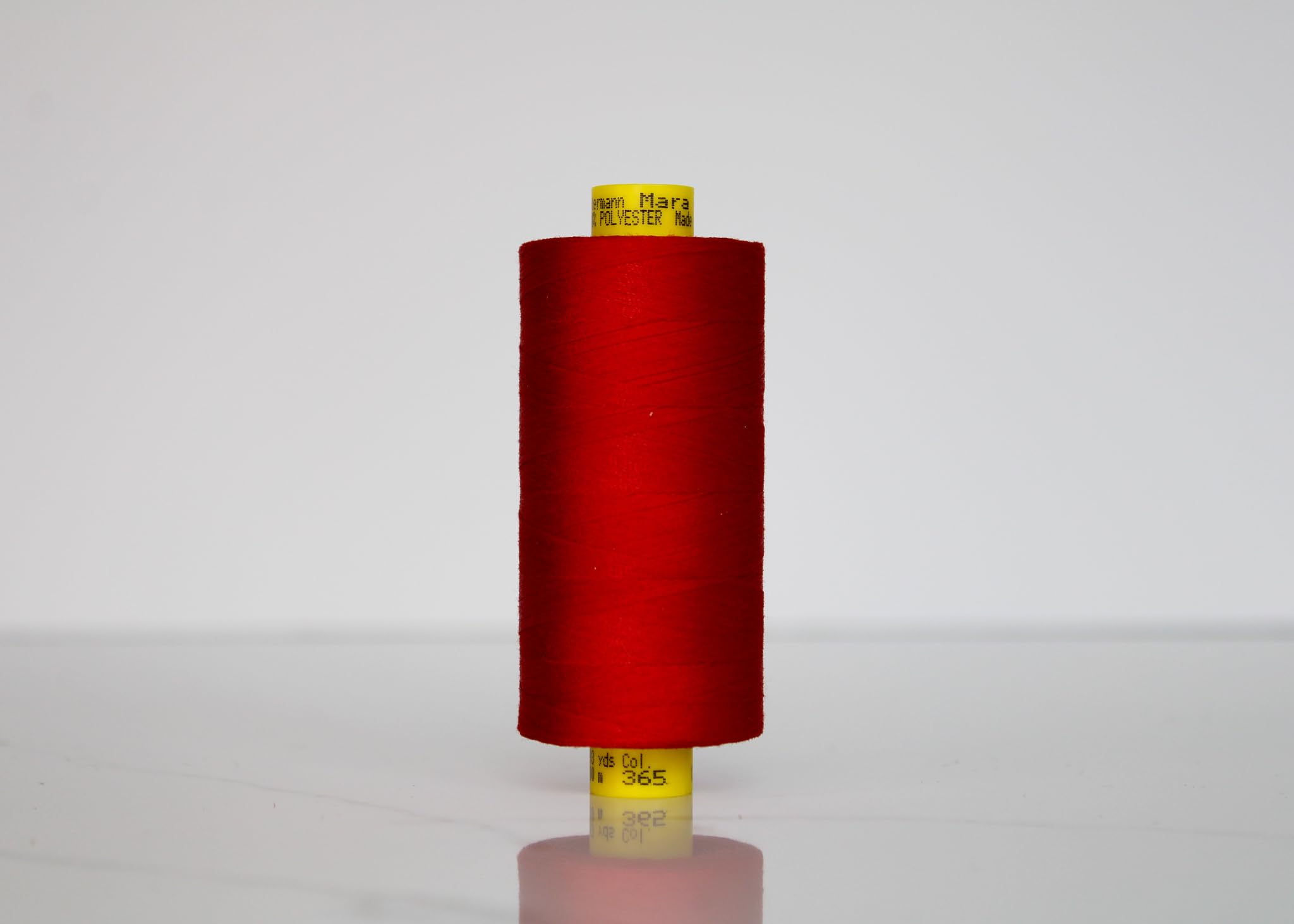 Gutermann 120 Allzweckgarn (Rottöne) – Premium-Polyestergarn zum Nähen und Basteln – Nähmaschine/Handnähen (wählen Sie aus 3 Spulen oder einer Box) (365, 10)