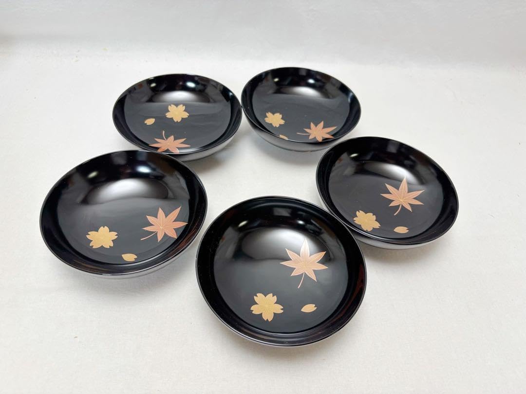 懐石道具 山中塗 寿弥作天然木製 桜 もみじ蒔絵 吸物椀5客 見返し