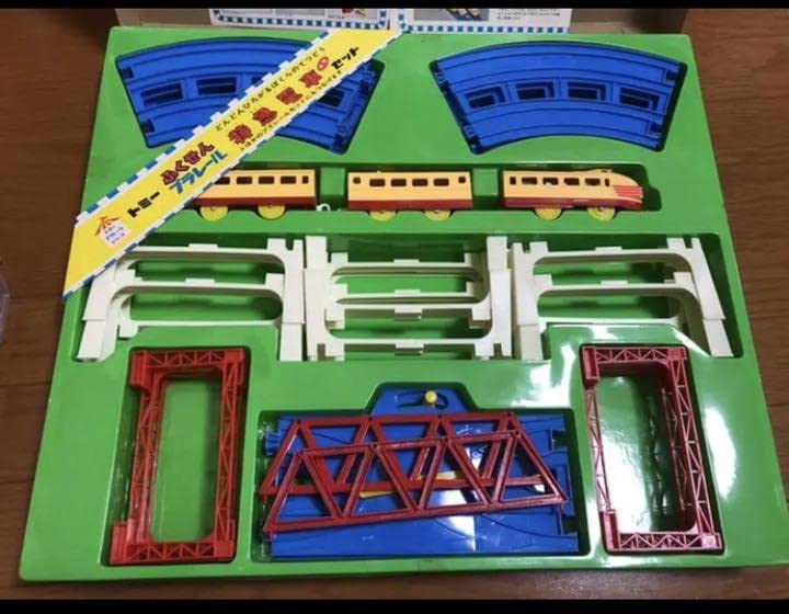 プラレール 　前スイッチ　レトロ　ふくせんプラレール 特急電車 高架つきセット Amazon | プラレール 前スイッチ レトロ ふくせんプラレール