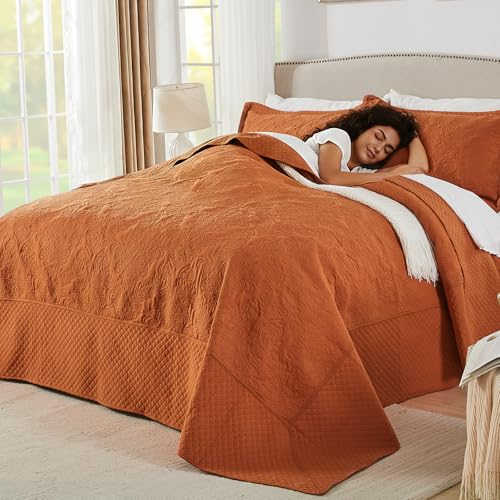 Image of ENJOHOS Burnt Orange 138x122 Extra Wide Oversized King Quilts - California King Bedspread, Reversible Summer Soft Microfiber Bed Coverlet Super King Bedding (1 Cal King Quilt, 2 Pillow Shams)