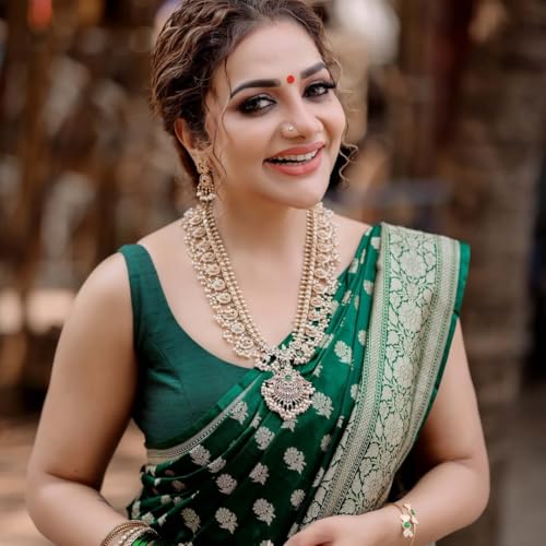 Image of Women's Kanjivaram Soft Silk BanarasiSaree With Blouse Piece