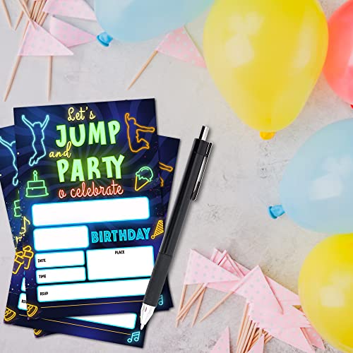 Invitaciones de cumpleaños para cama elástica ZIIUFRN con sobres de 4x6 pulgadas 3