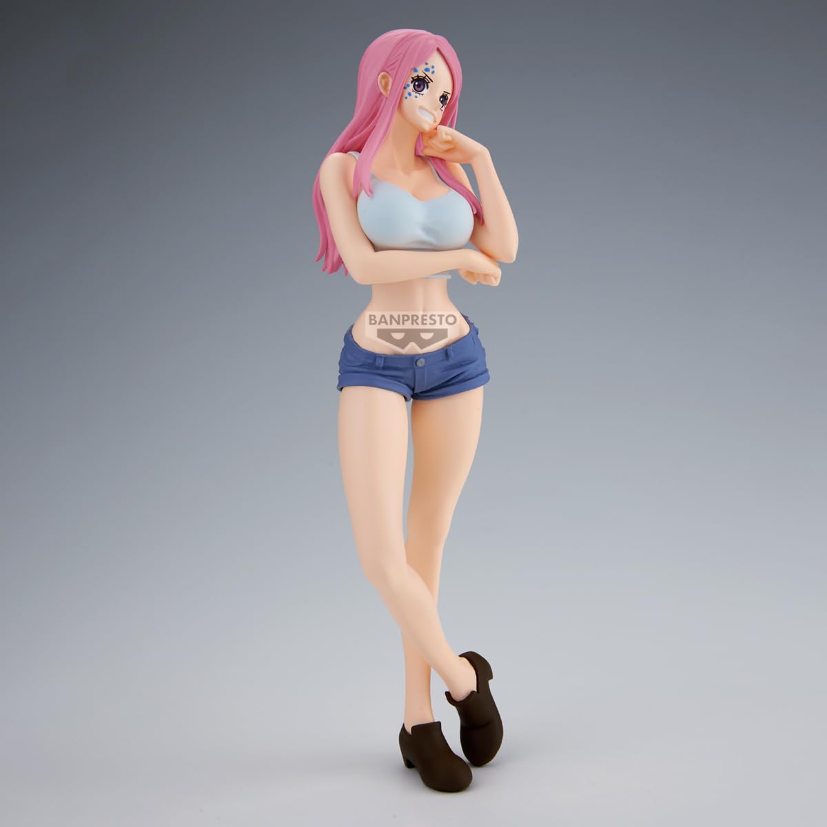 Banpresto Figurka akcji Jewelry Bonney II One Piece - Glitter & Glamours 22 cm - PZ71192P wielokolorowa - Figurka kolekcjonerska - Idealna dla fanów anime