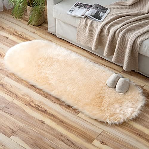 MIULEE Faux Fur Area Rugs Sheepskin Fluffy Mat Fleece Chair Cover Seat Pad Soft Shaggy Area Mat for Bedroom Sofa Floor 60 x 90 cm Irregular Shape White