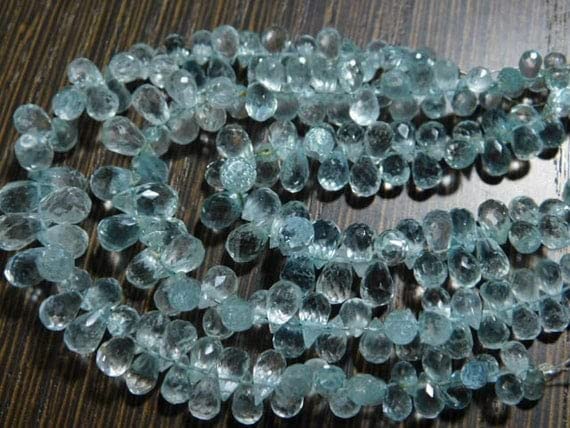 Aquamarine Faceted Micro Cut Teardrops un trésor de l'océan à offrir ou à s'offrir pour Noël