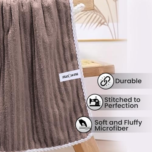 Image of MAXOSHINE Microfiber Towels for Bath-Stripes Bath Towel for Men and Women-Soft Coral Fleece Zero Twist Towel with Hook 400 GSM Quick Dry Super Absorbent-70 x 140 cm