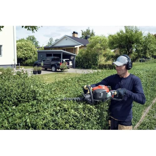 Husqvarna 322HD60 24-inch 21.7 cc Hedge Trimmer