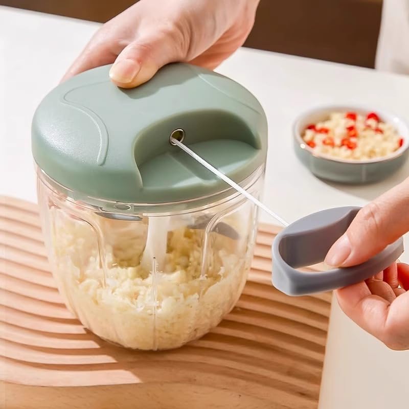 Hand Pull String Mini Chopper, Manual Multi Functional Vegetable Onion Herb Fruit Cutter Processor,Portable Hand Chopper/Mixer/Blender for Veggies, Ginger, Fruits, Nuts, Herbs,Meat 900ml