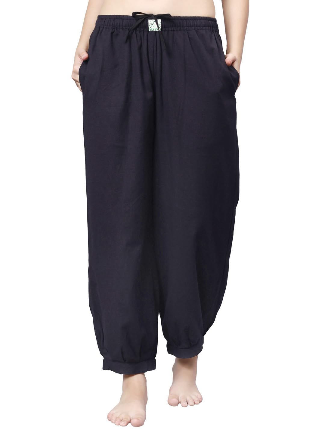 Women Relaxed Fit Black Yoga Pant with Insert Pockets