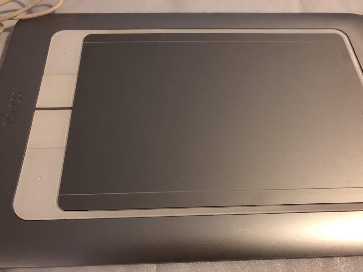 Amazon.co.jp: Wacom ペンタブレット Mサイズ フォトショップ  