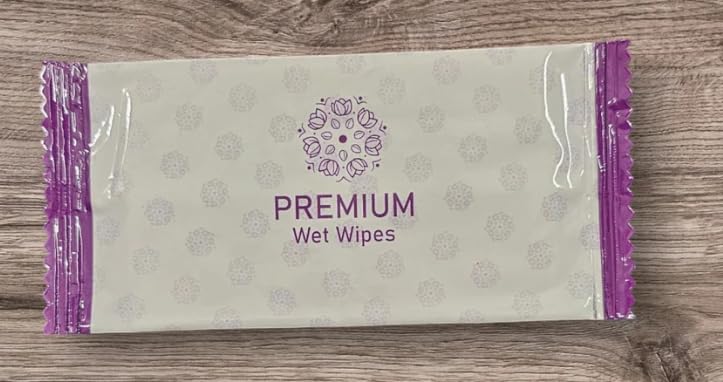 Refreshing and Cleansing Wet Wipes (Pack Of 25) for Women Men Daily Use Wet Tissue For Face Cleaning Face Wipes For Travelling Facial Wet Wipes Makeup Remover Wipes (Lavender)