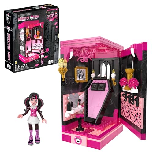 Include 1 mini personaggio di Draculaura snodato, basato sulla terrificante linea di bambole originale