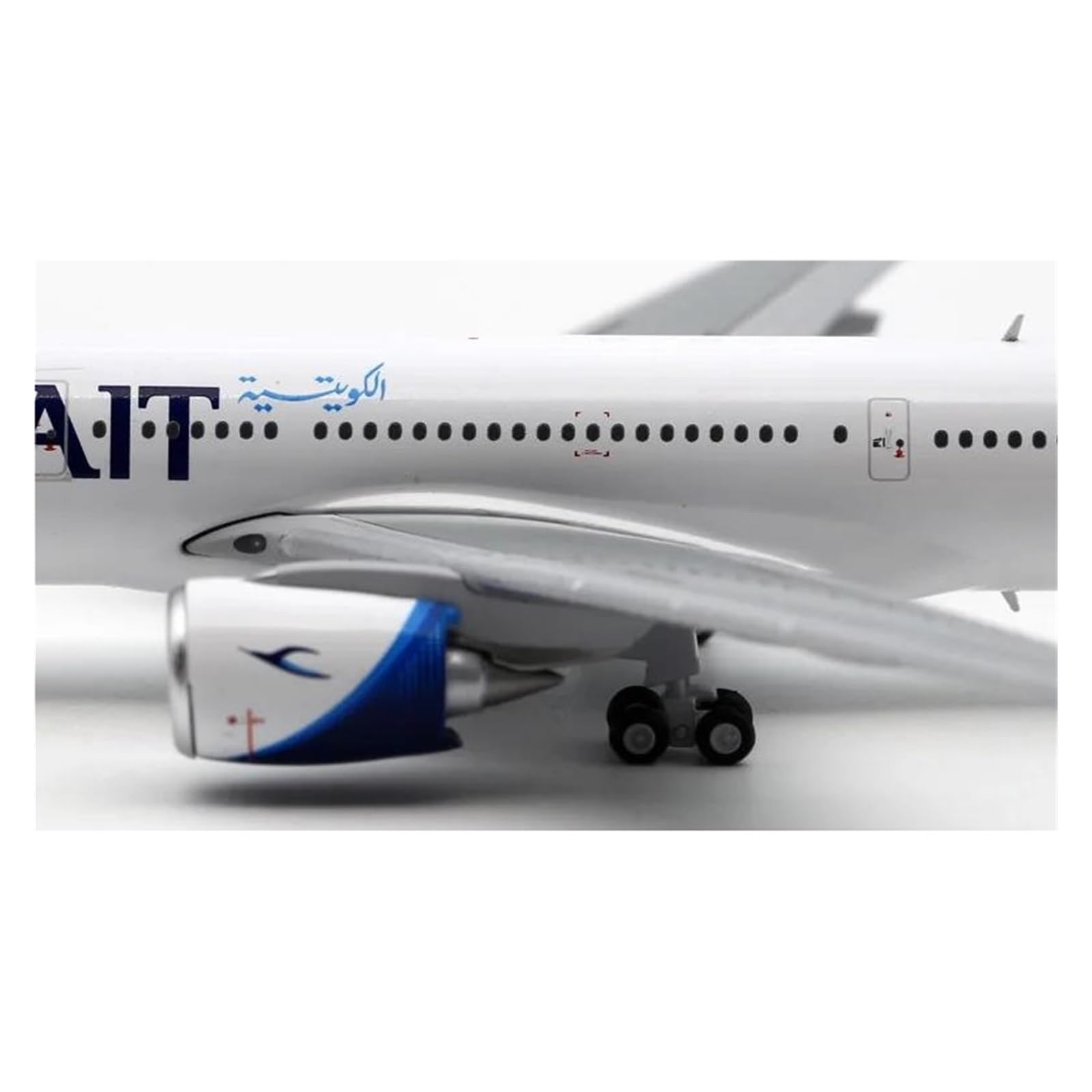 Avión a Escala 1:400 para Kuwait Airways A330-800 Modelo de avión Modelo de avión de aleación fundida Modelo Terminado Adornos Adecuado para exhibición