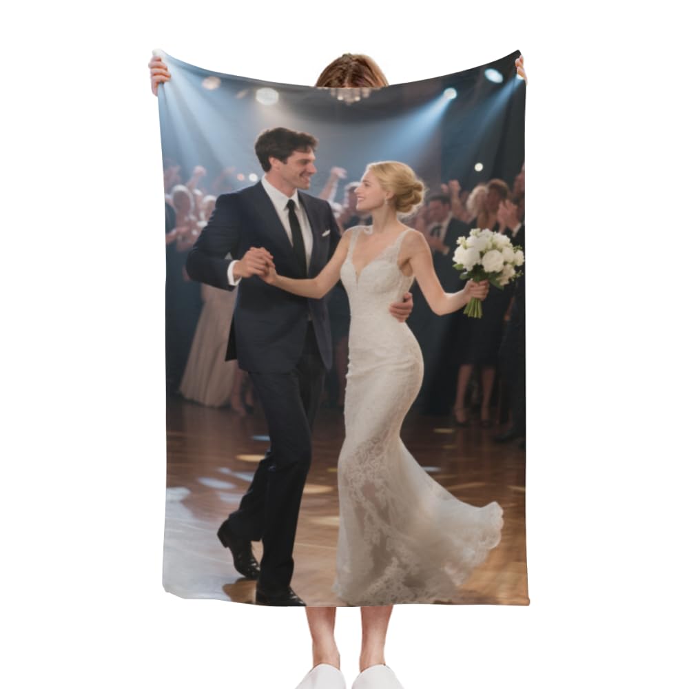 HUKQWX Personalised Photo Blanket, Customised Blanket with Pictures, Soft & Cosy Custom Blanket for Adults & Kids, Thoughtful Gifts for Mum, Dad, Best Friend, Boyfriend, or Girlfriend, 30x40 in