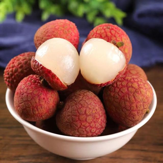 Amazon.co.jp: 高級黒葉ライチ 約2kg 約70玉 中国産 厳選南国フルーツ 