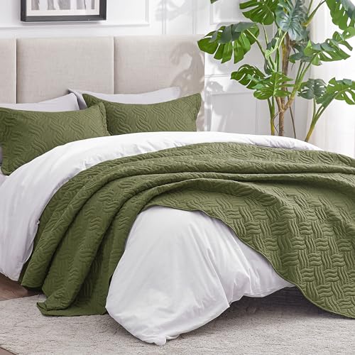 Love's cabin Twin Quilt Bedding Set Olive Green Bedspreads - Soft Bed Summer Lightweight Bedspread Comforter - Wave Pattern Bedding Coverlet for All Season - 2 Pieces (1 Quilt, 1 Pillow Sham)