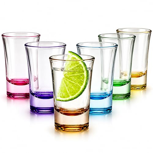 💎【 Artigianato di Qualità 】Realizzato meticolosamente, il nostro set di 6 bicchieri shot divertenti rappresenta il perfetto equilibrio tra forma e funzione. Questa aggiunta essenziale alla tua collezione di bicchieri vanta dimensioni di 7 cm di altezza, diametro superiore di 4 cm e base di 3,5 cm. Realizzati con precisione in vetro sodo-calcico, bicchieri da shot da 50 ml offrono una deliziosa esperienza di consumo.