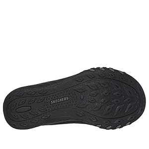 Skechers Women's Breathe Easy-Home Body Sneaker
