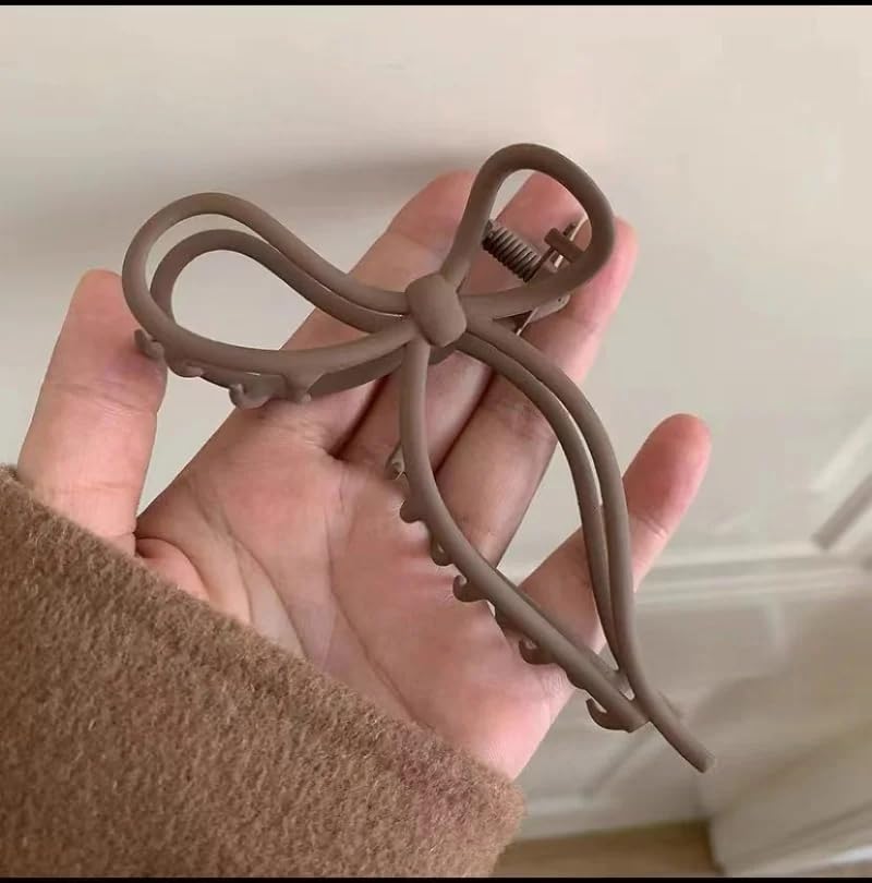 Image of Modern Coffee Hair Clutcher For Women | Stylish Hair Claws For Girls | Trendy Alloy Metal Clips | Premium & Fashionable Girls Hairs Accessories | Suitable In Various Occasions | Pack Of 1 |