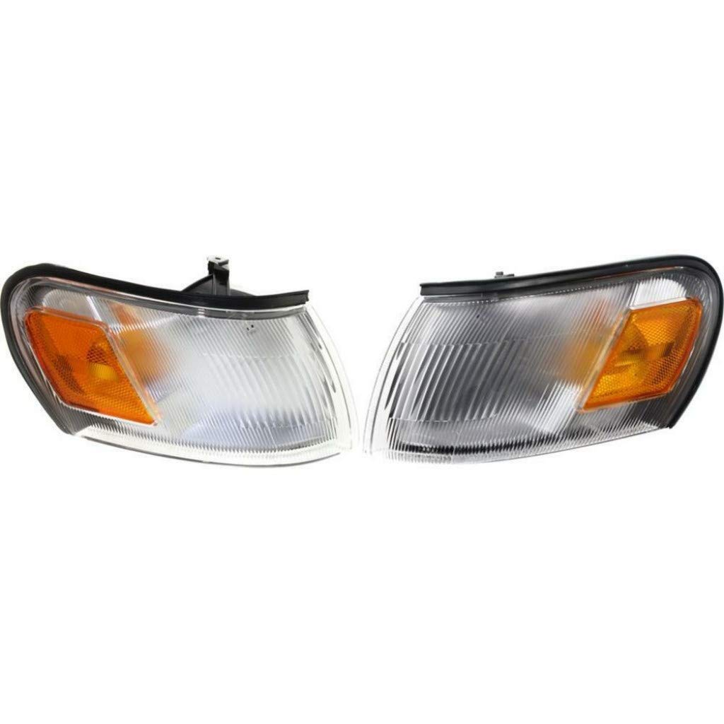 For 1993-1997 Toyota Corolla Sedan/Wagon Cornering Light Assembly Driver and Passenger Side Pair w/Bulbs For TO2551106