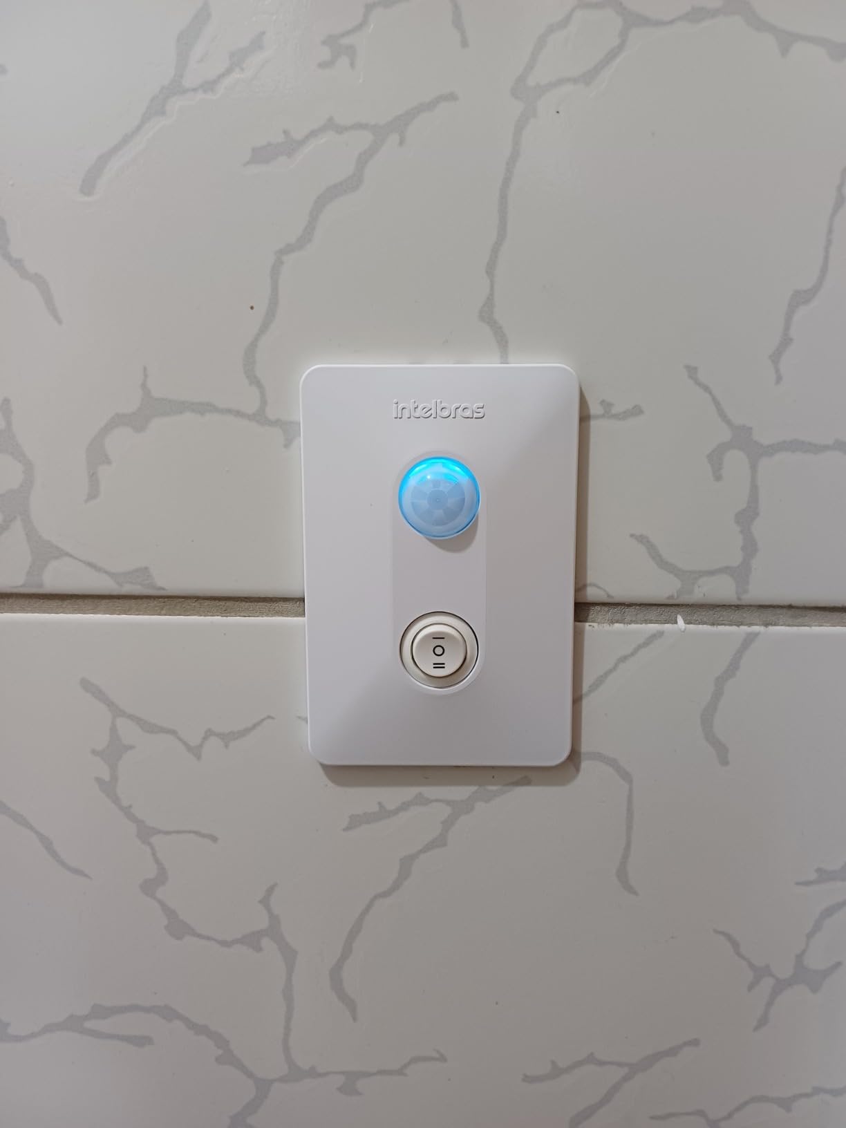 Sensor de Presença Intelbras ESPI 180 E+