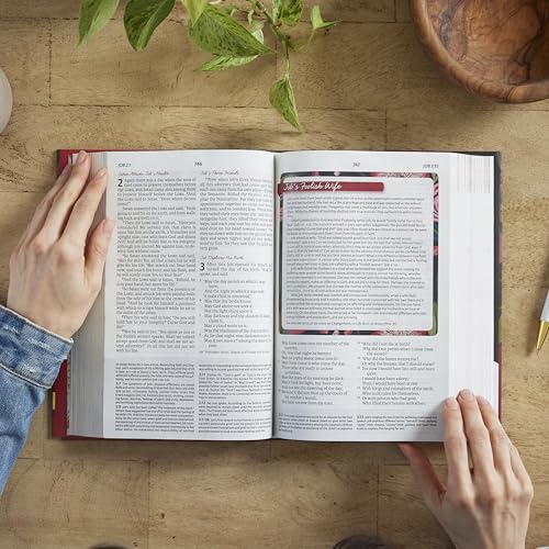Image of NKJV, The Woman's Study Bible, Cloth over Board, Pink Floral, Red Letter, Full-Color Edition: Receiving God's Truth for Balance, Hope, and Transformation