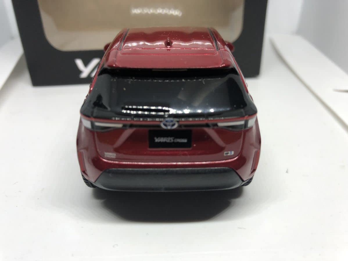 Amazon | トヨタ ヤリスクロス カラーサンプル プルバックカーミニカー