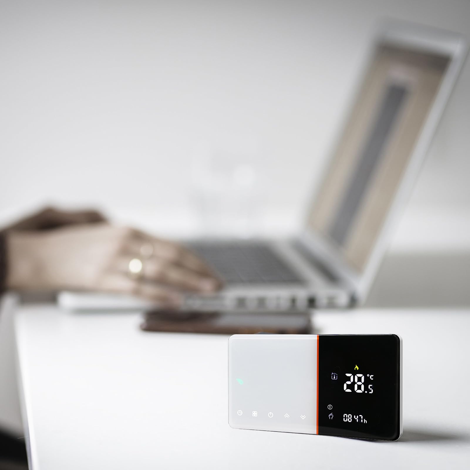 Programmierbarer Digitaler Thermostat, Elektrischer Heizthermostat mit 6 Zeitintervallen und Großem LCD-Display. Temperaturregler mit Timer für Zuhause, Genaue Temperaturregelung