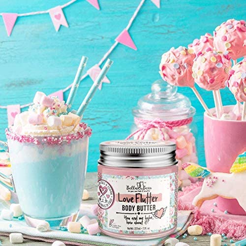 Miniatura 5 de Bella and Bear Love Flutter Body Butter fórmula hidratante suaviza y previene cicatrices crema para estrías 67 onzas
