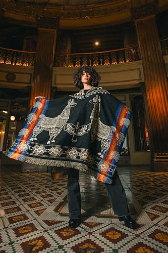 ALPAKITAS Premium Alpaca Wool Poncho for men and women – Western Hooded Cape for Men & Women – Soft & Warm Mexican ponchos4