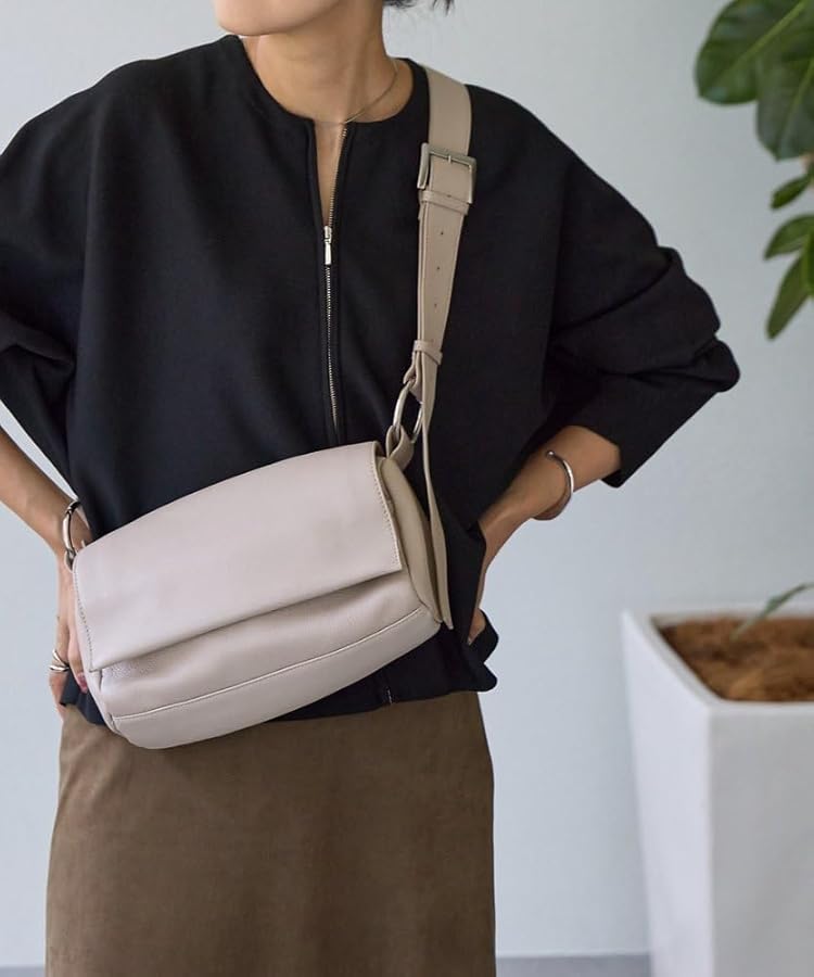 BEARDSLEY (ビアズリー)レザーボディバッグ Amazon.co.jp: [BEARDSLEY] [ビアズリー] 《ベルト付替え可》レザー