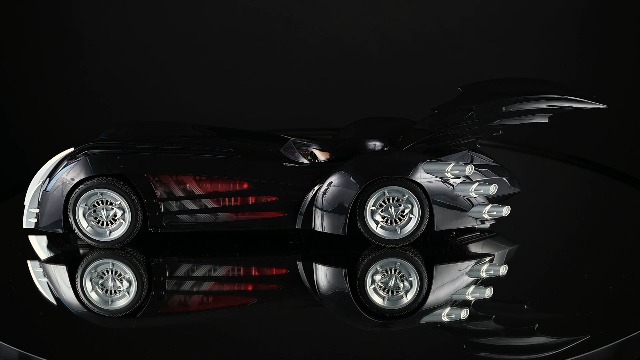 Amazon.com: McFarlane Toys - DC Multiverse Batmobile (Batman