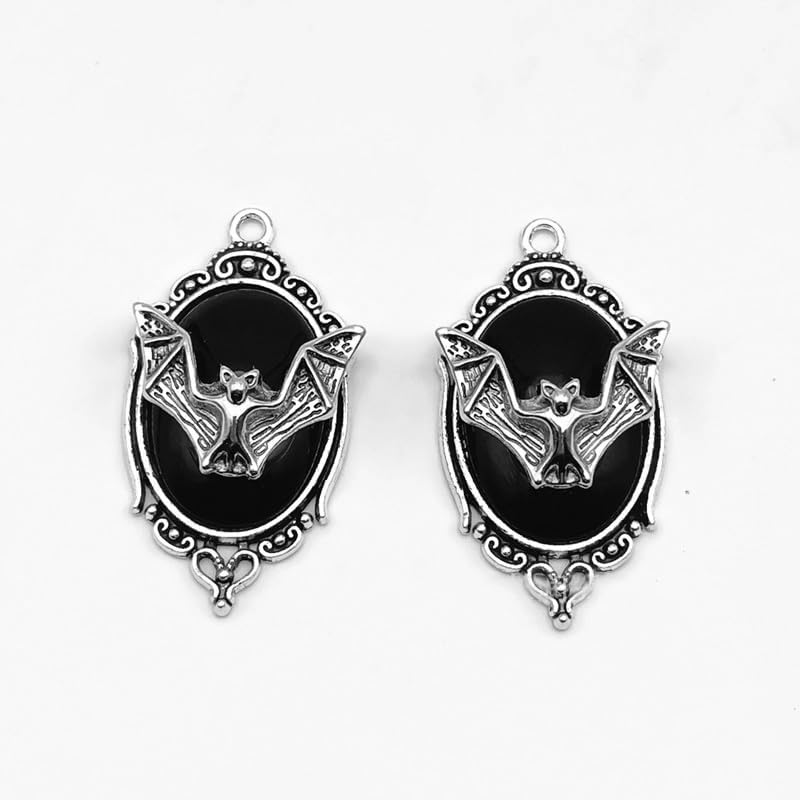 Miniatura 3 de GUZUHUKU 10 dijes de murciélago de aleación, colgantes espeluznantes de Halloween de vampiro volador, dijes de murciélagos de vampiro esmaltado,