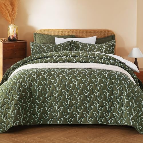 Image of EVENHUG Quilt Queen Size Bedding Set with Pillow Sham Lightweight Bedspreads Coverlet Soft Reversible Bed Cover for All Season 3 Piece