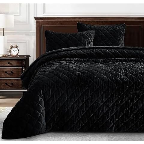 Chezmoi Collection Lux Black Velvet Quilt Oversized King Set, 3-Piece Plush Distressed Velvet Bedding All Season Lightweight Comforter Brushed Microfiber Reverse with Diamond Stitch Quilting Cover