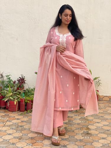 Image of GoSriKi Women Cotton Blend Kurta Pant With Dupatta