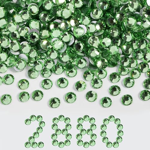 Image of Beadsland Flat Back Crystal Rhinestones Bulk, Peridot, SS30, 2880pcs | Flatback Glass Gems for Nails Crafts Clothes DIY Decoration, Glue Fix, 6.3-6.5mm,Light Green