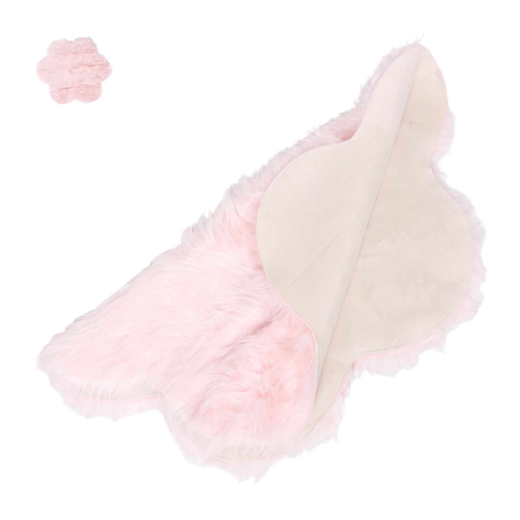 Tapis forme fleur moelleux TEHAUX contre le sol froid de la chambre adulte