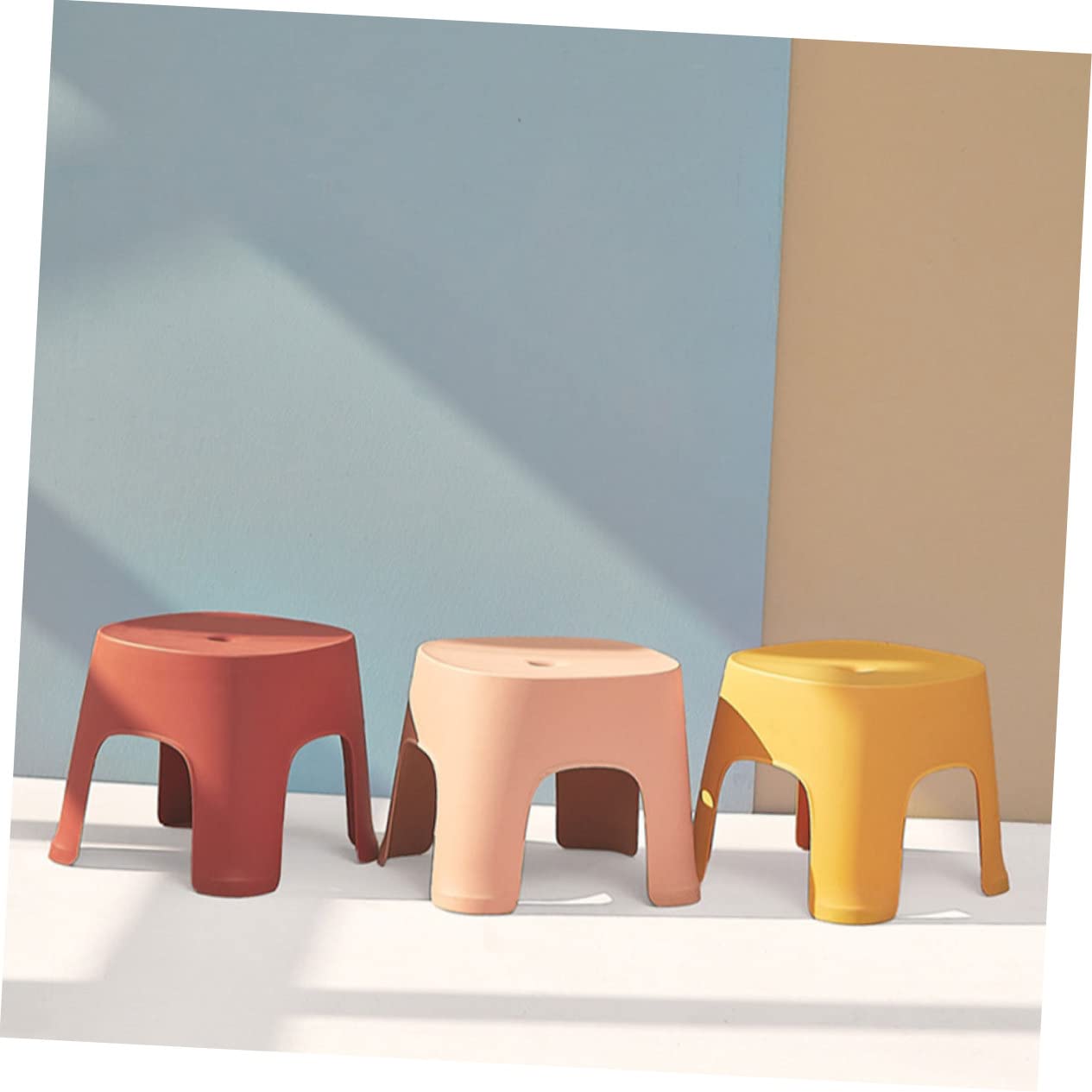 Gatuida Sgabello Piccolo in Pvc Antiscivolo per Bagno e Casa Colore Rosso, Sgabello Affidabile per Ragazzo Ragazza e Famiglia per Doccia e Spogliatoio