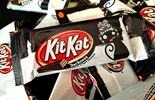 KitKat Darkness Snack Size Crisp Wafers in Dark Chocolate (Pack of 2 Pounds)