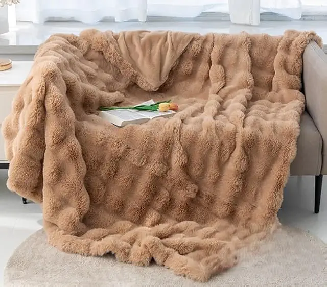 Manta de Pelo Sintético Plaid Rabbit con Reverso Sherpa - Beige 125x155cm