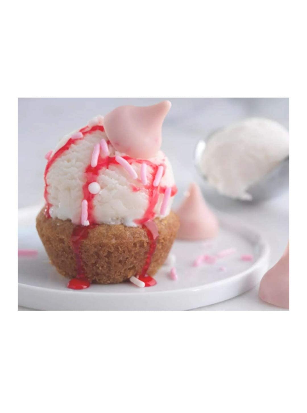 Hershey's Kisses Strawberry Ice Cream Cone Candy Share Bag Limited Summertime Edition (9 Oz), Pack of 3