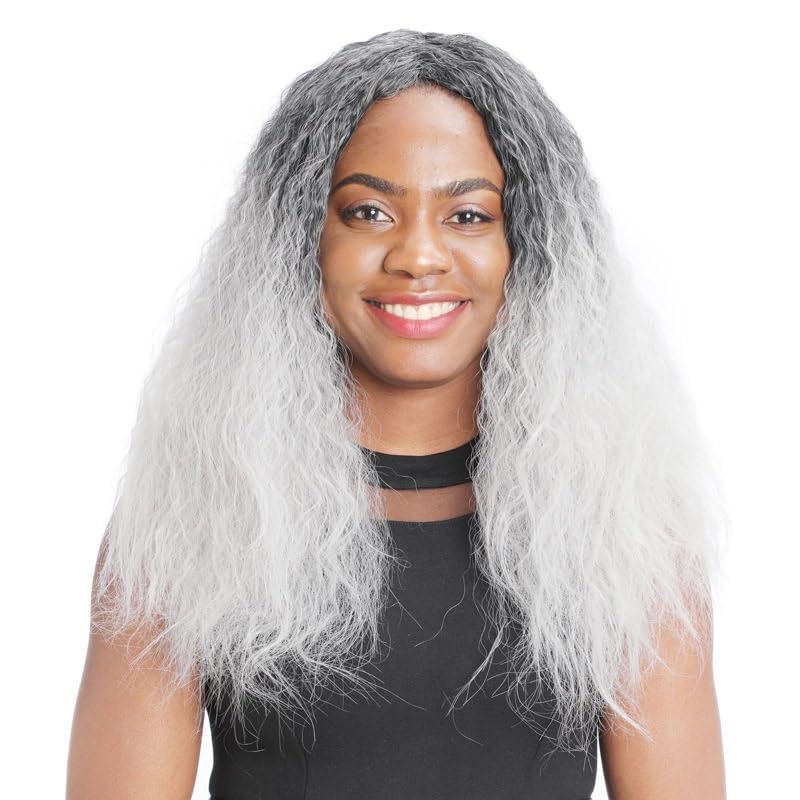 Perruque avec frange soignée pour masquer les cheveux fins et retrouver du volume