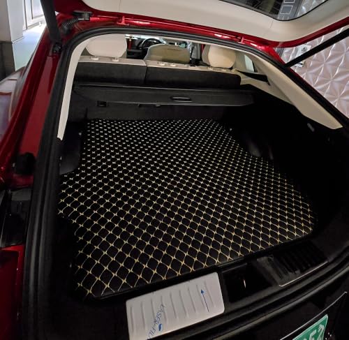 Image of Car Boot Mat for BMW M 8 /4 /2 | Black with Beige
