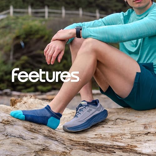 Image of Feetures Elite Light Cushion Mini Crew Sock - Sport Sock with Targeted Compression