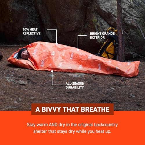 SOL Escape Bivvy con Capucha - Manta de Preparación para Emergencias - Reflecta hasta 70% del Calor Corporal - Bivvy de Supervivencia al Aire Libre - Resistente al Agua - Durable y Transpirable - Suministros para Camping de Invierno - Naranja miniatura 4